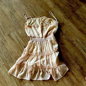 Worn a couple of times! Great condition!